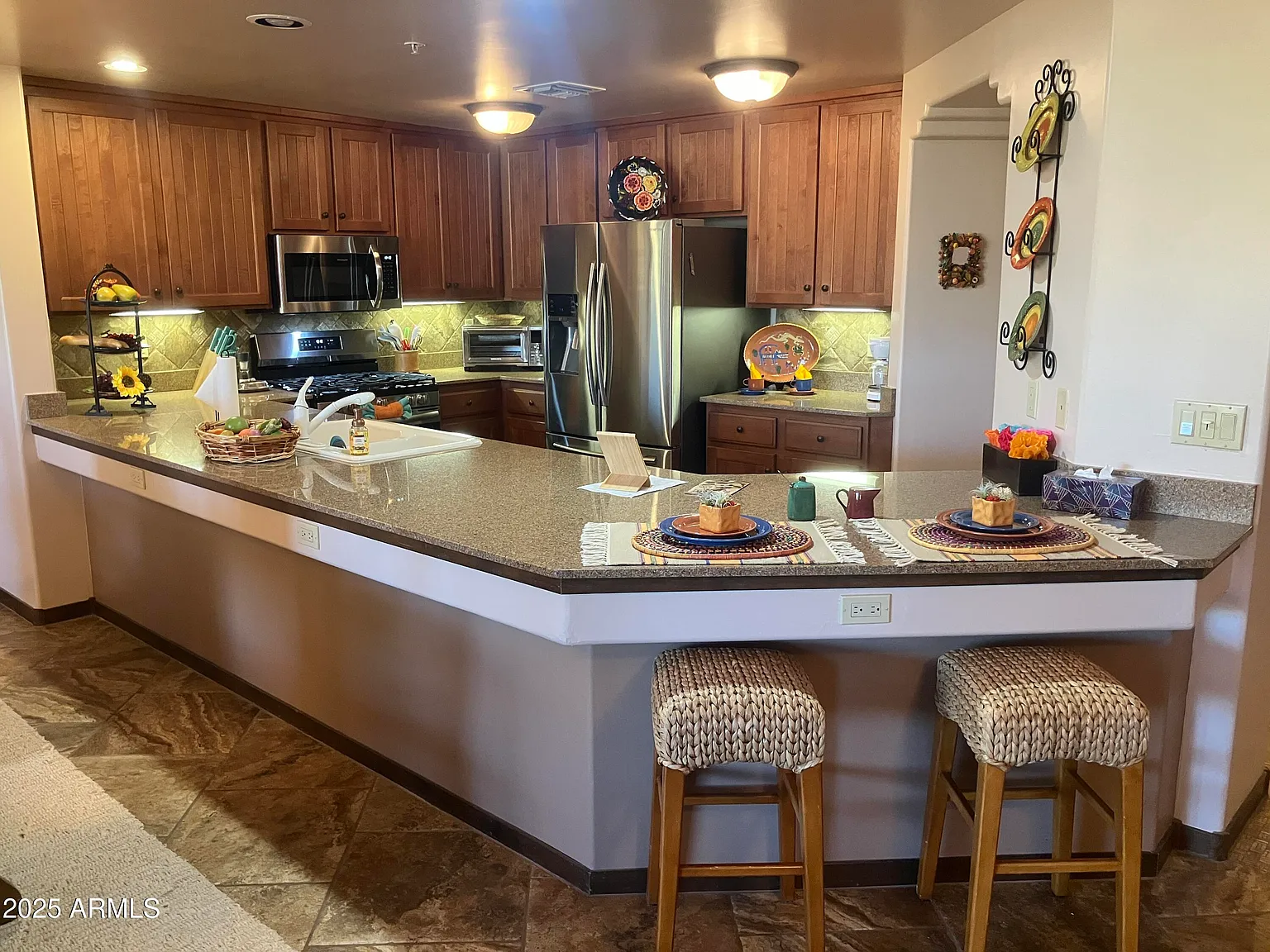 2 bed, 2.5 bath, 2100 sqft, $5,500 — Photo 4