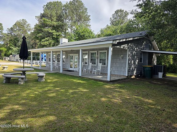 5th image of 94 Grays Ln
