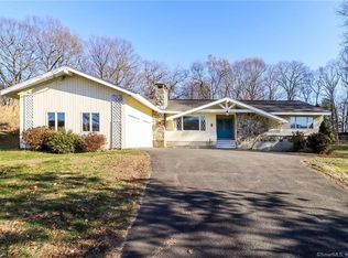 15 Old Hollow Rd, Trumbull, CT 06611