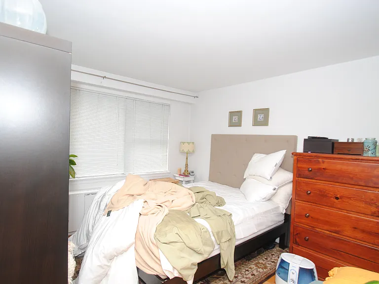155 E 34th St #5H — Photo 4