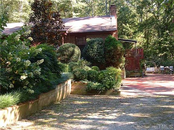 2nd image of 5096 Tabbs Creek Ln