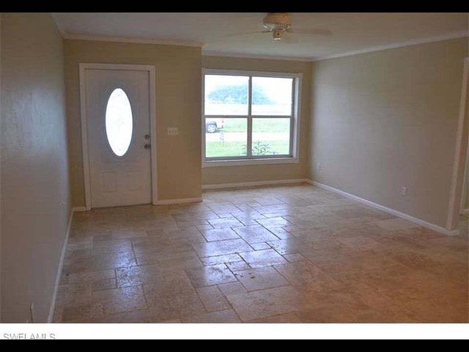 1st image of 1013 NE 15th Pl