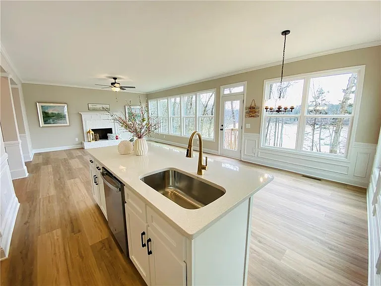 6960 Diana Cir — Photo 18