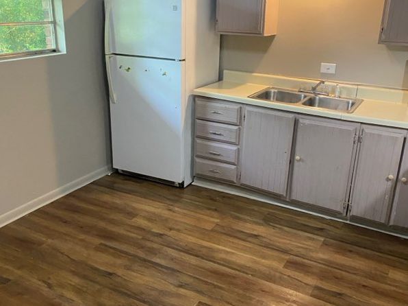 12-105 S Fleming St