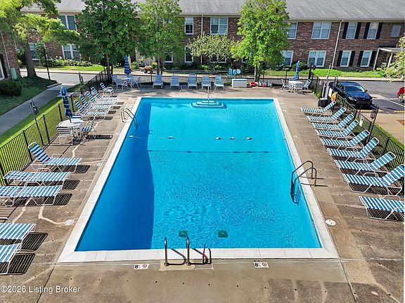 4th image of 255 Salisbury Sq APT 101