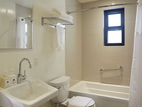 4th image of 152 W 15th St APT 1