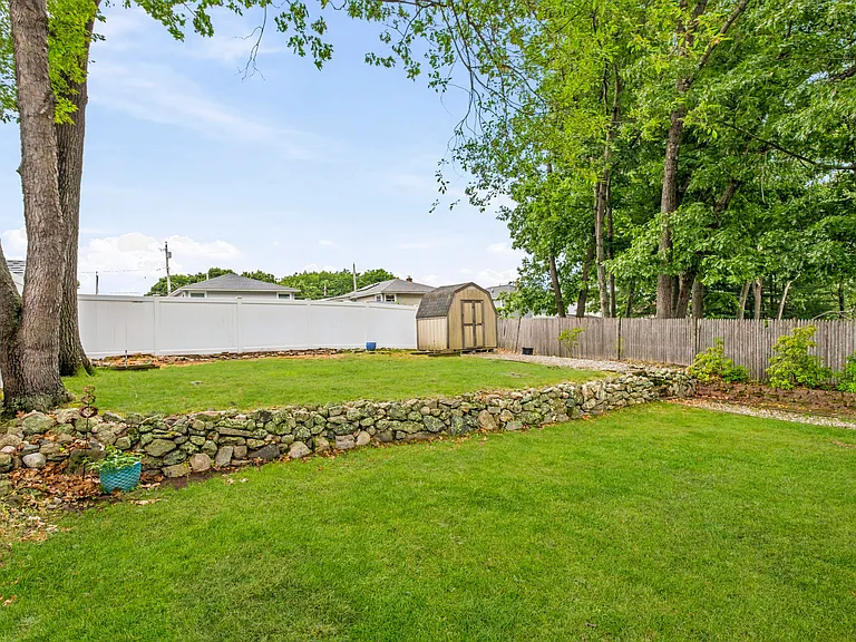 1364 Trapelo Rd — Photo 26