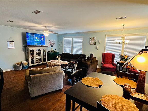 3rd image of 141A Montreat Ct