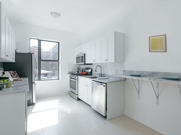 4th image of 840 W End Ave APT 3A