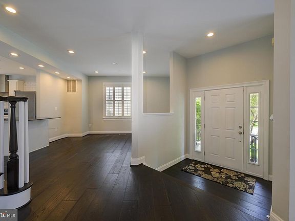 4th image of 6905 Wimbledon Ct