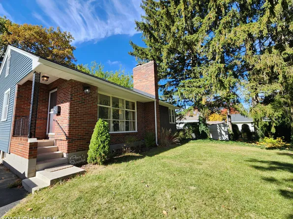 4 Juracka Parkway, Schenectady, NY 12306