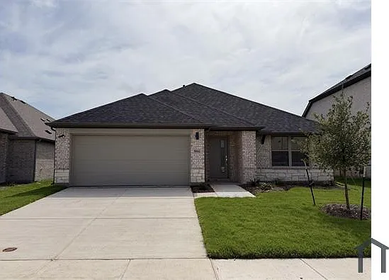 986 Olive Dr