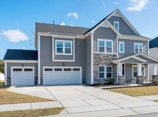 2448 Heathland Farm Dr, Fuquay Varina, NC 27526