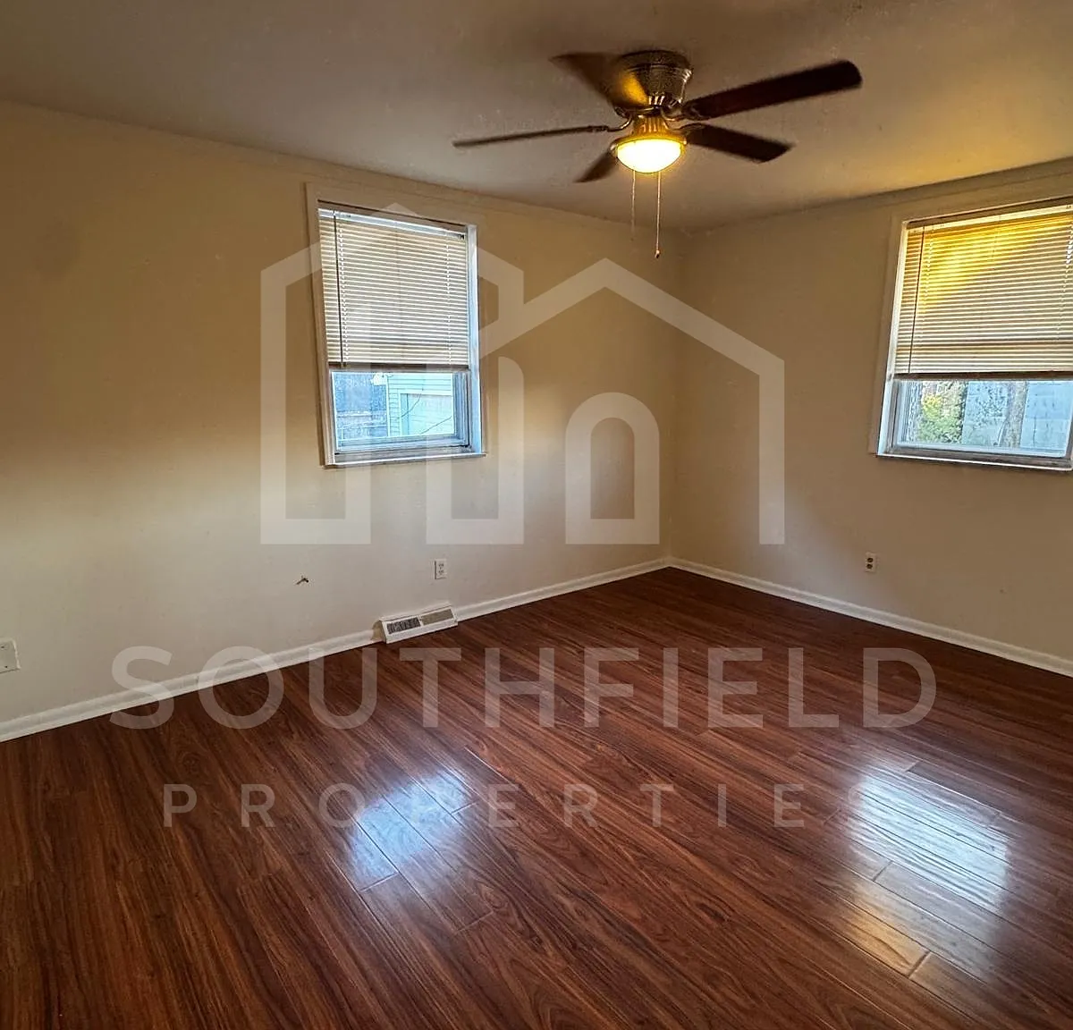 3735 Lovell Avenue - 3 — Photo 3