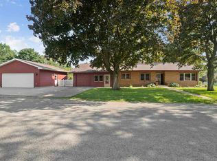 101 Sunnyside St, Lone Tree, IA 52755