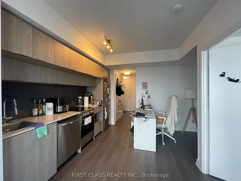 181 Dundas St E #3808 — Photo 3