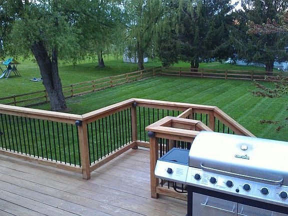 Deck & backyard