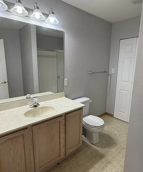 2254 Wellington Dr — Photo 12
