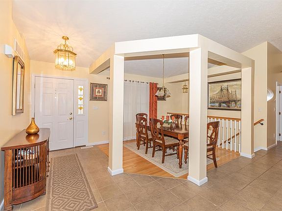 4th image of 3547 Spruce Hill Dr