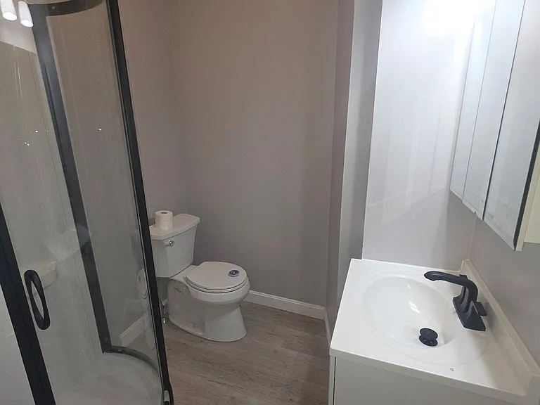 13 N Park St #1 — Photo 7