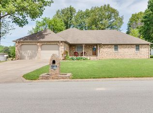 1913 Hyde Park Cv, Paragould, AR 72450