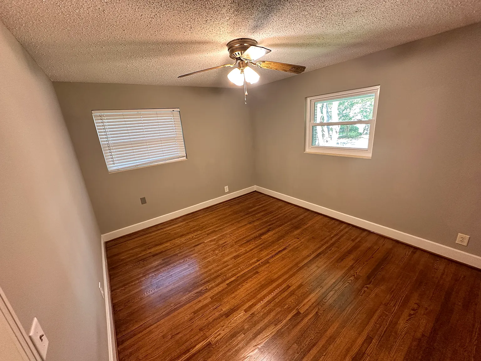 2 bed, 1100 sqft, $2,500 — Photo 4