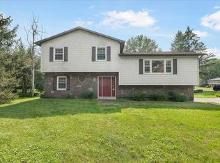 31 Stephen Dr, Hopewell Junction, NY 12533