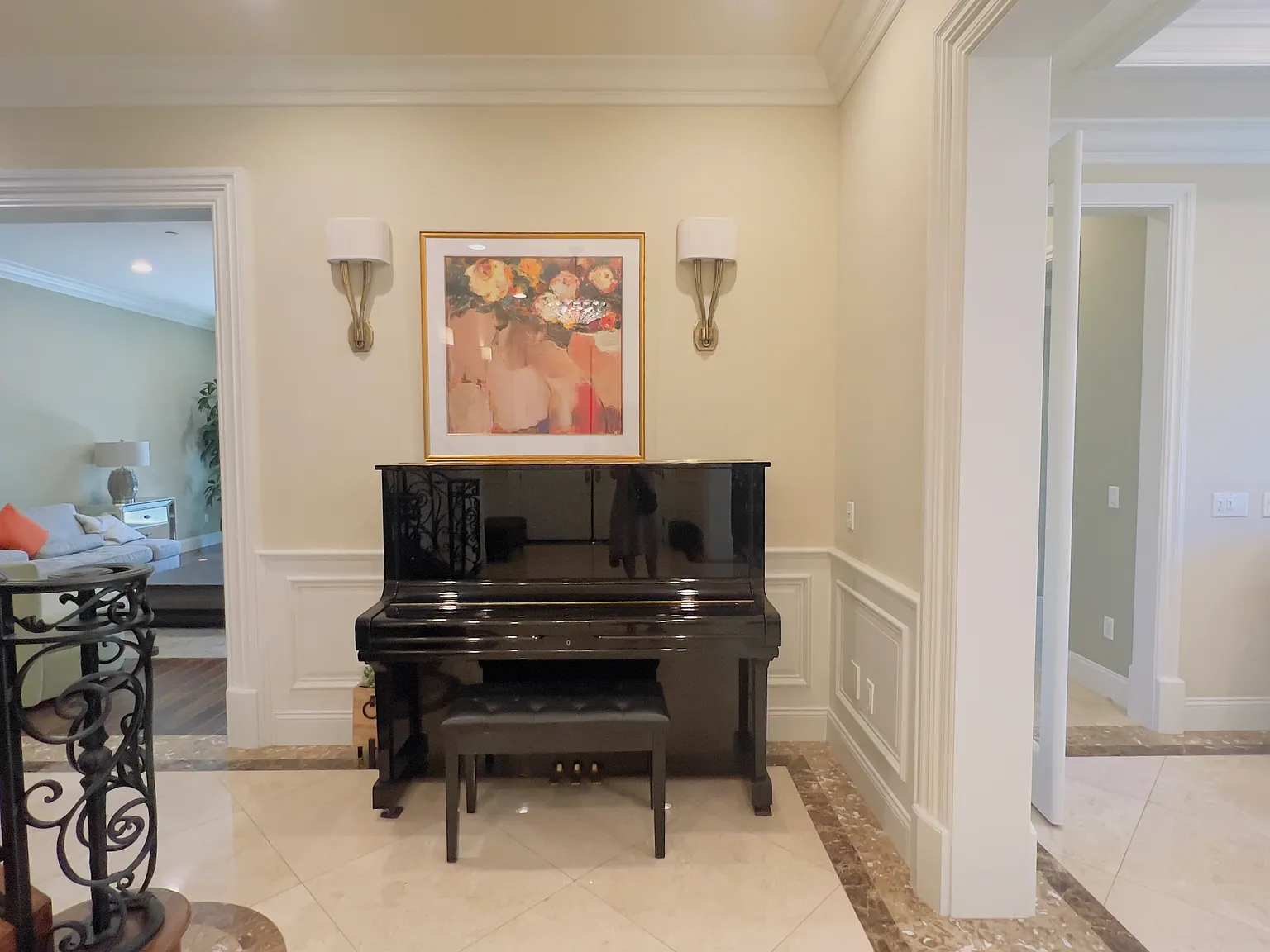 2 bed, 2.5 bath, 2000 sqft, $3,300 — Photo 3