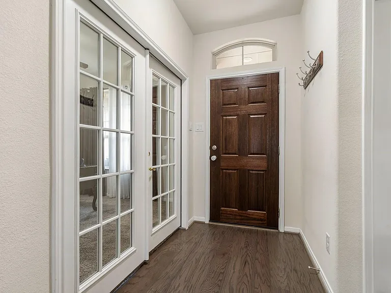 1505 Heartwood Dr — Photo 5