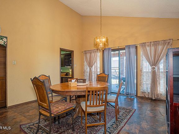 5th image of 4643 R L Shoemaker Dr