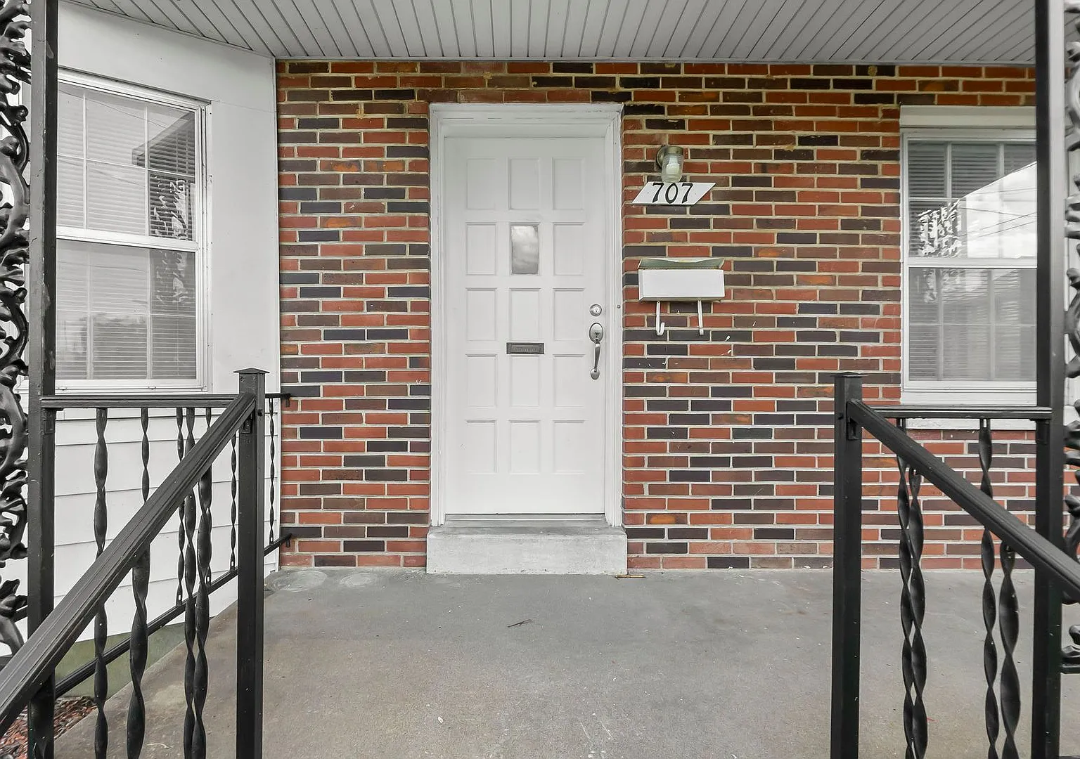 Charming Home in the Heart of Jackson! — Photo 2