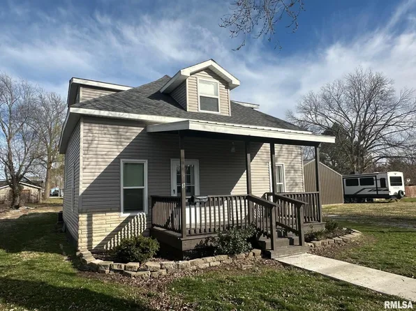 208 S Gardner St, West Frankfort, IL 62896