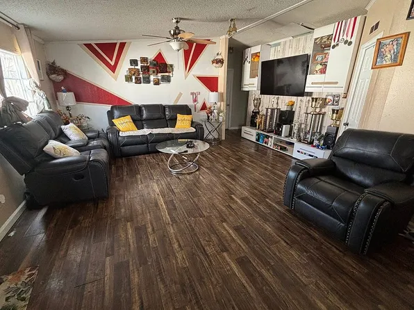 24 Holland Ct, Virginia Beach, VA 23462