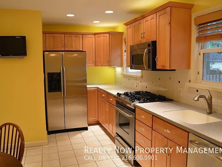 23805 E Groveland Rd #23805 E GROVELAND — Photo 2