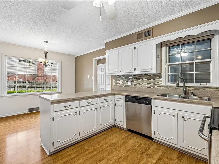 2836 Baytown Cv — Photo 13