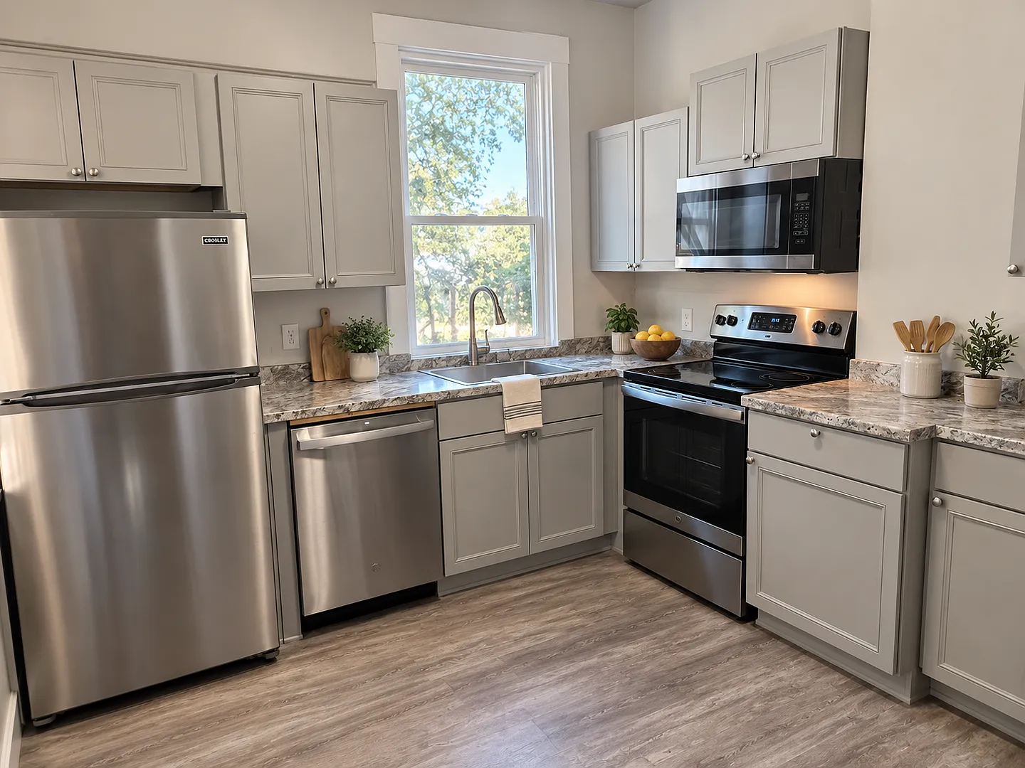 537 W. King St. — Photo 2