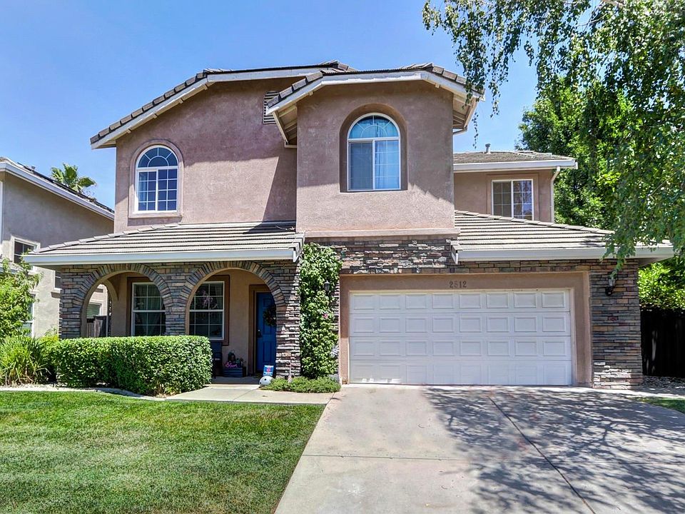 2nd image of 2512 Marta Bella Way