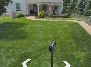 90 Clearview Ave, Huntingdon Valley, PA 19006