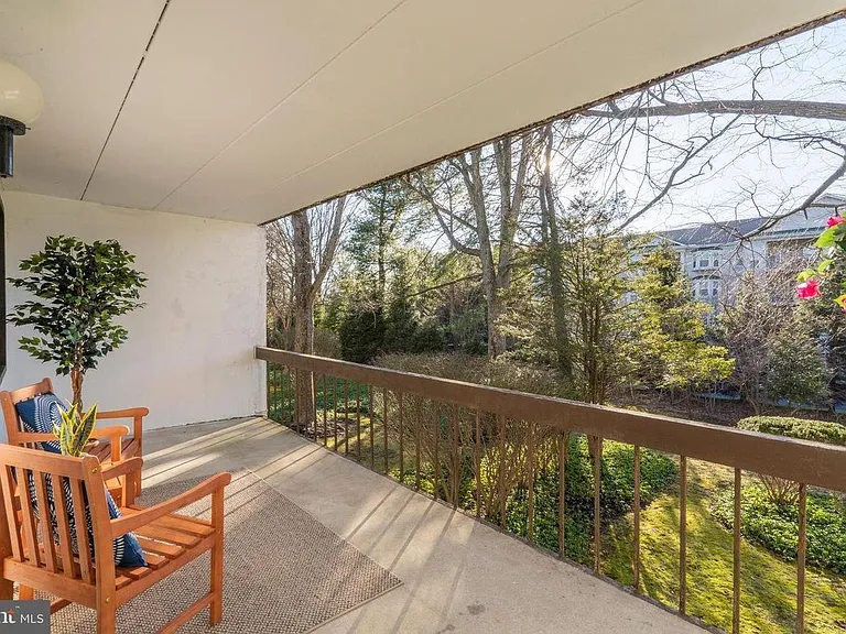 20 Dougherty Blvd #J3 — Photo 12
