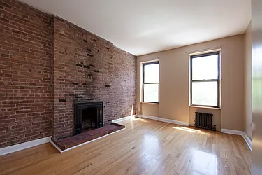 Rented by R New York