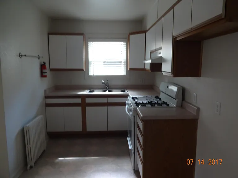 224 Teller Ave — Photo 10