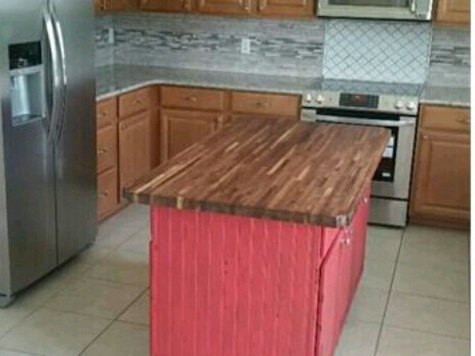 2nd image of 9974 Oak Quarry Dr