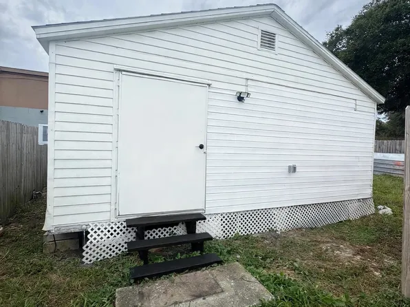 (undisclosed Address), Deland, FL 32724