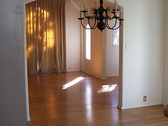2nd image of 1821 Silver Lake Blvd