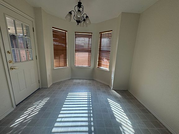 5th image of 2909 Markos Dr