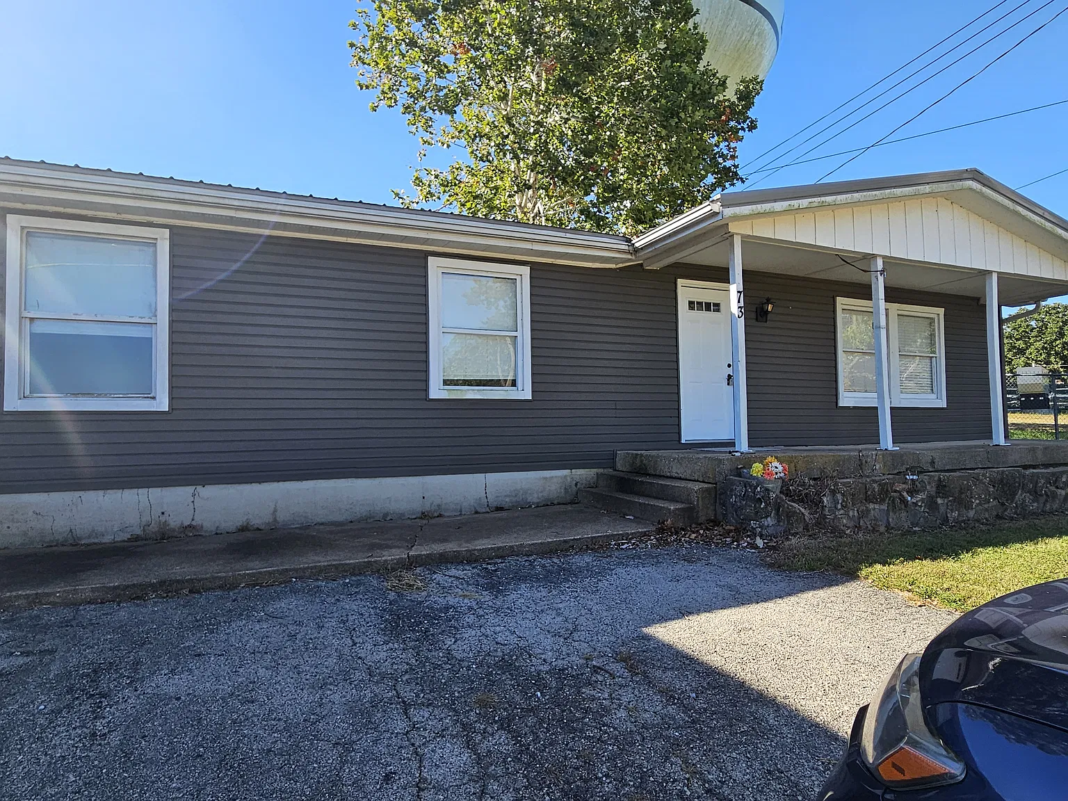 3 bed, 1.5 bath, $1,375 — Photo 1