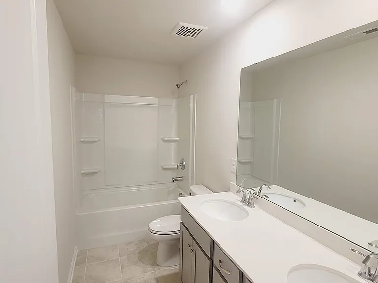 18118 New Mark Ave — Photo 4