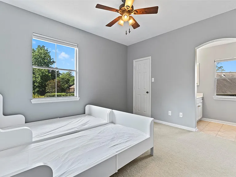 18 Degas Park Dr — Photo 31
