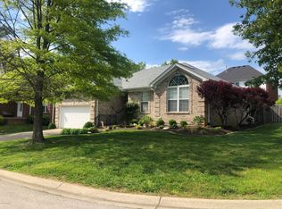 8403 Sunny Oak Ln, Louisville, KY 40299