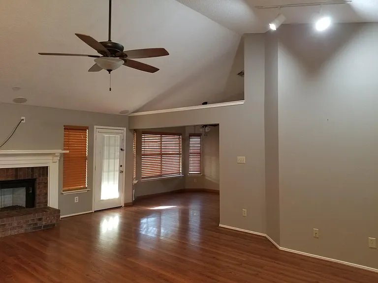 1411 Lincoln Dr — Photo 10
